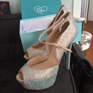 NEW Blue by Betsey Johnson Champagne Beaded Heels